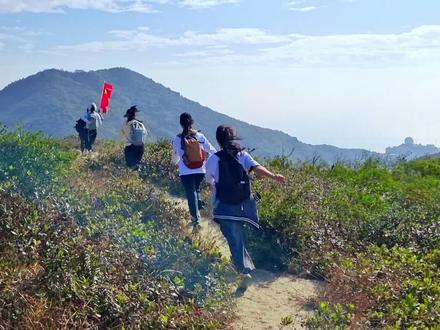 第58期、尖峰顶、一个去磨刀坑最安全的路线,360度无敌山色海景 #墨鱼眼 #磨刀坑 #牛奶排 #黑岩角 #尖峰顶 #大鹿港 #同城推荐 #东西涌穿越 #鱼翅石 #天文台