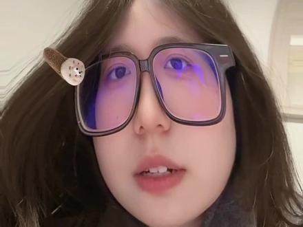 为什么张凯毅掉粉超过15万?为2000克黄金凤冠免费展览事故发声后为什么广大网友不买账?#女生必看 #girlstalk #日常唠嗑 #张凯毅 #张凯毅掉粉