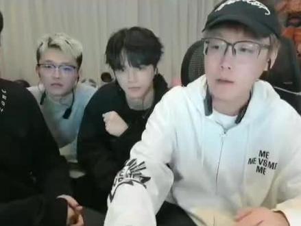 他们四个坐一起好温馨❤️
陈泽杯是今年看过的最好的直播和比赛
#陈泽杯#陈泽#白泽#昊天#林树