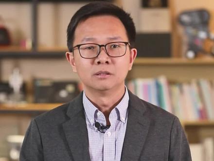 你家孩子作业做到晚上几点?还有家长在给孩子批改作业吗?珠海香洲区教育局最近发通知进一步规范中小学作业管理。各级通知一次又一次重复强调、明确,但能不能真正落地,主要还是看老师能不能回归自己教书育人的本职工作。#中小学 #作业 #教育 #抖音热评