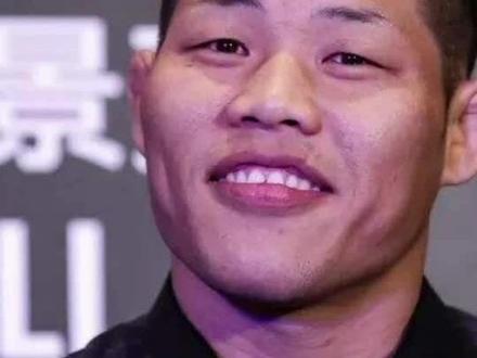 李景亮VS方便大战一触即发!#传奇人物 #体育精神 #mma综合格斗 #ufc中国力量 #方便 #李景亮