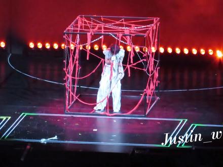 黄明昊我舍不得你,新专辑大卖#黄明昊#演唱会 #黄明昊上海演唱会 #黄明昊贾想世界演唱会 #舞台#黄明昊Glitch