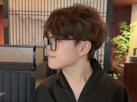 年纪轻轻干点什么不好,非要去干服务员 #服务员 #餐饮 #心累了就沉默