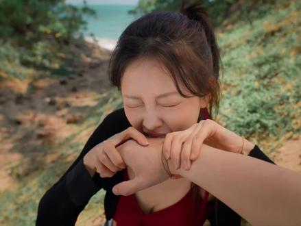 如果……老天能掉下一个一米七的陈七月的话~🫢
#荒岛求生逃出美女岛