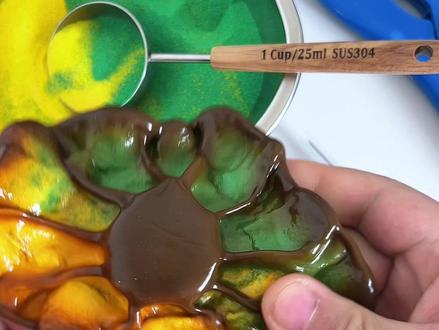 做个黄绿棕配色减压球 #手工diy #手作球#捏捏乐 #解压玩具