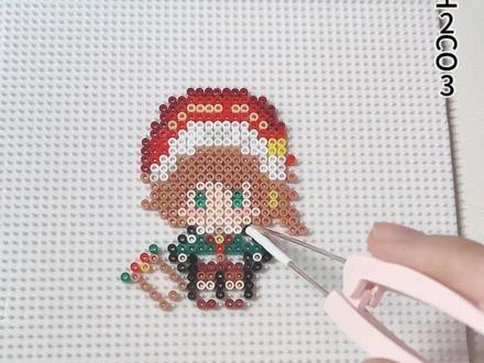 第五人格系列之画家
#拼豆#第五人格#画家 #拼豆