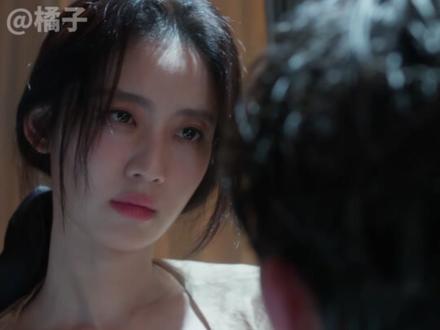 屏幕里是他们在亲,屏幕外红温的怎么是我啊!#网剧着迷 #网剧着迷开播 #任运杰 #戚砚笛 @DOU+上热门