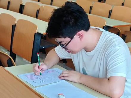 涂答题卡教程来啦#准大学生 #高考#期末考