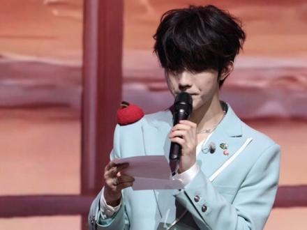 我有一只特别可爱的小狗#苏新皓 #苏新皓生日会(倒数第二幕出自@怎讲还怎讲 )