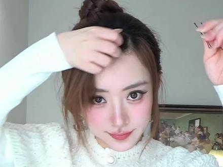 10秒get女明星头包脸斜刘海!脸小一圈!古早千金感!
#编发教程 #发型分享 #刘海