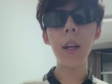 双脚离地4月11号再次来到哈尔滨!
#双脚离地 #艾斯凯瑞 #极品贵公子 #说唱派对 #创兔csen @双脚离地 WHY NOT