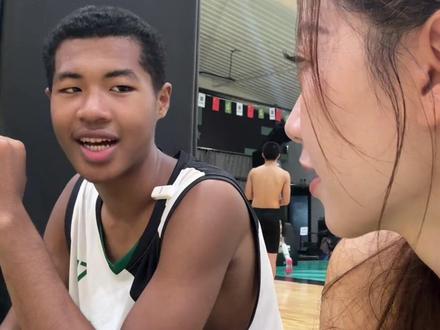 当混血小孩梦想是冲击职业篮球… #球场故事 #篮球 #混血球员