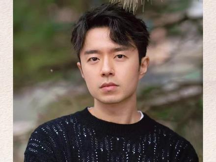 听北京广播电视台主持人孙扬朗读#吴冠中作品《父爱之舟》。在吴冠中的记忆里,父亲送他入学的那条小船,永远是那么亲切、难忘……#央央阅读 #父亲节