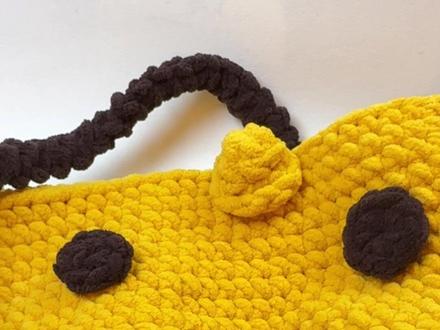 长颈鹿包包|零件➕缝合部分 大人小孩都能背哦
视频是成人版的,儿童版钩法类似,只是针数少一点,大家可以根据图解进行钩织
线材:3.3两冰条线
成人版:姜黄2团、咖啡+乳白1团
儿童版:姜黄、咖啡、乳白各1团
钩针:6.0mm
#手工编织 #手工包包 #钩织 #长颈鹿包包 #钩织包包