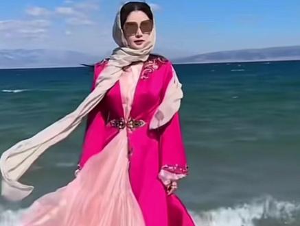 你在那万人中央,将我一生点亮@👑盈公主👑3号晚上7点年货节 @纳迪尔 @盈公主视频负责人老周 #盈公主和纳迪尔#姐弟恋可以有多甜 #收腹裤女王盈公主#塑身女王盈公主#纳迪尔