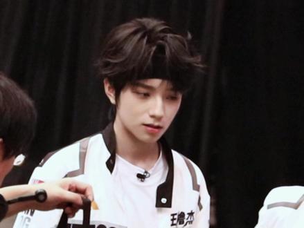 报告老师我们橹有点碎掉了#王橹杰 #tf家族夏季运动会