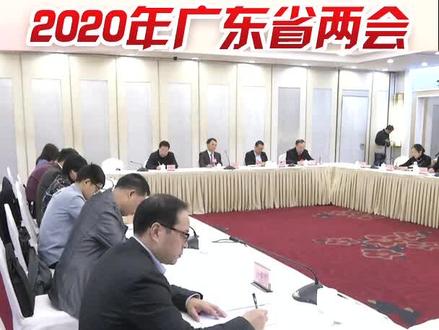 广东高中生体质呈下降趋势,有政协委员提出将体育纳入高考必考科目,引发激烈讨论@抖音小助手