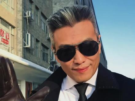 美业版“张凌赫走秀”#张凌赫 #张凌赫跨年走秀 #酷发学校 #模仿秀