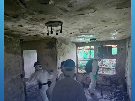 #香港火灾搜救画面曝光 :大厦内漆黑一片 部分地方水深及小腿