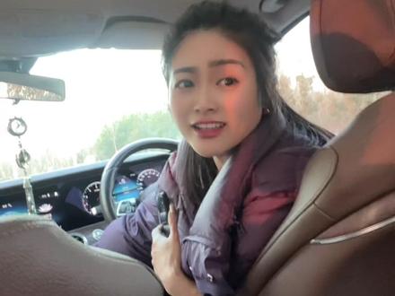 你们妈妈过年给你们多少压岁钱的啊 我妈就是扣