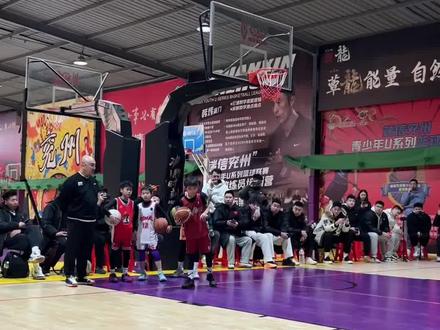 孙阳指导训练 小篮球的天花板,练一千次运球不如认真练百次梅花桩,真正能把训练当作实战演练。#孙阳指导 #梅花桩训练 #小篮球教学 #少儿篮球训练 #干货分享