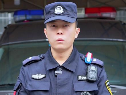 我会读心术,你信不信? #读心术 #网恋需谨慎 #英山特警