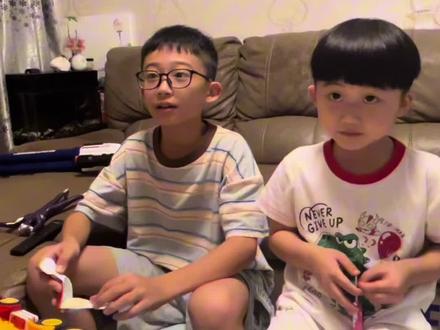 卡露蜜拉撤退了 哥尔巴被消灭后,卡露蜜拉见势不妙,躲开光线,暂时撤退,但放话一定会回来找特利迦复仇。#奥特曼 #奥特曼打怪兽#奥特曼儿童动画片