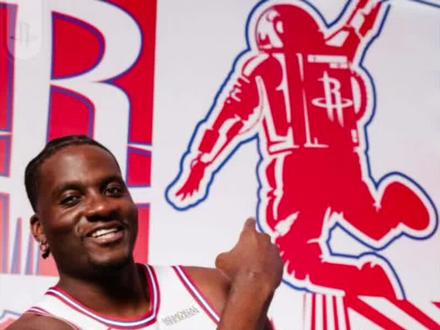 五年后为爱重回火箭队,卡佩拉想继续完成那个当初未完成的梦#卡佩拉 #休斯顿火箭 #杜兰特 #nba #nba圣诞大战