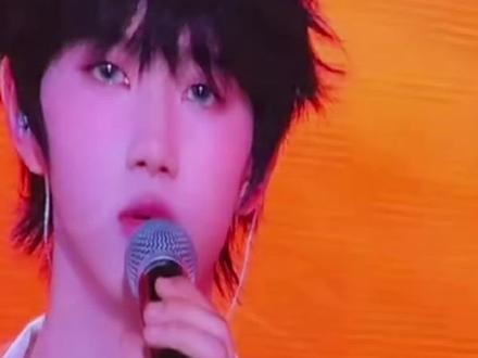 内娱养成系神仙合唱!TF四代《黄昏晓》绝美舞台,张函瑞王橹杰音色适配度拉满,你最pick谁!#黄昏晓 #张函瑞 #王橹杰 #超美 #少年感