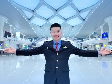 合新高铁合泗段首发列车G9500次,将于12月30日9:16分从合肥西站正式发车!#合新高铁#铁路#中国高铁创造美好生活#车长子亮