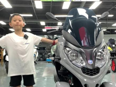 今天来讲讲比亚乔mp3#机车 #每天推荐好车 #dou是好车 #爱机车爱生活 #总有一款适合你 @何小婧婧 @CQpiaggio @重庆尚瑾汽车销售 @DOU+小助手 @DOU+上热门