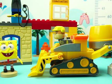 汪汪队积木玩具:拼装小砾的建筑工程车 #汪汪队立大功 #益智玩具 #积木玩具