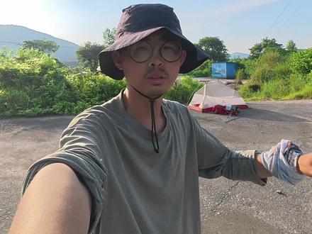 徒步第71 天,从庙头镇到黄沙河镇,全长 6.5 公里。 裸辞后带着 5000块从武汉徒步到广西凭祥友谊关中越边境口岸,今天是出发的第71 天,距离终点798 公里,今日花费 129 元,累计花费 5070.25 元