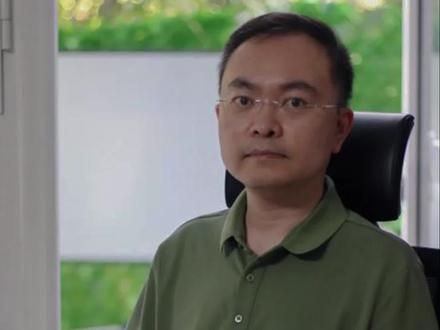 攻克渐冻需要大量资金,蔡磊选择靠直播赚钱去研究渐冻症,谢绝社会捐助。却被一部分人质疑动机。#蔡磊破冰驿站 #渐冻症 #人物故事