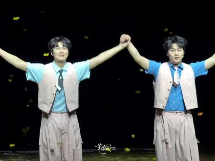 【超越玩家】北京首场sd环节跳舞+谢幕
超超越越专拍版
🈲🚫二传二改抹水印等所有
#双高胎 #双高胎线下 #高超高越 #超越玩家 #演出repo