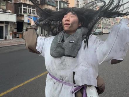 当我装乞丐到公司要饭 老板的反应笑死人了
#憋住不准笑#每个动作都是戏 #放飞自我系列 #整蛊 #天津