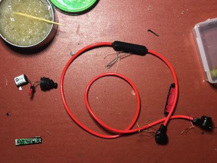 漫步者换线换电池,眼睛累酸了