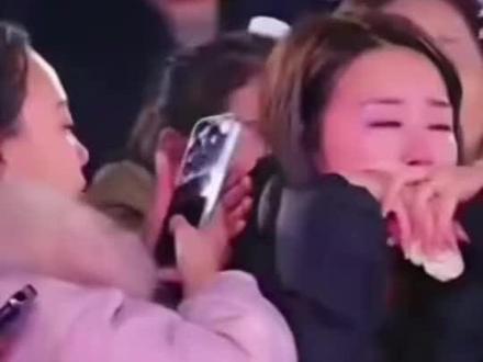 大家还记不记得这场直播,2024年12月15号成都粉丝见面会,俺哥,我们想你了@沧海一舟 @沧海一舟(生活号)