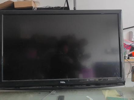 TCL液晶开机出现LOGO后黑屏,灯管打火直接更换LED套件