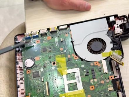 #真实生活分享计划
笔记本有黄金吗,给大家展示下,差点废品就卖掉了!!!#笔记本电脑 #黄金