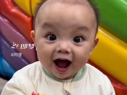 彩虹糖🌈列车来了,哈哈,Seedance2.0效果太牛了,#Seedance2.0 #即梦AI #AI分身戏精大赛 #我的AI分身杀疯了