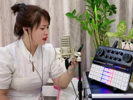 喜欢唱歌 魅声专业声卡直播设备 G9调音台数字声卡 自由调节 高中低音 混响 时间 大小 伴奏调节 可自定义暖场特效#声卡演示 #直播设备
