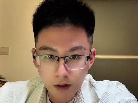 用方言读阿嫲的情书 突然觉得这个侨批用方言读就好美好感动
半夜爬起来,把我会的三种方言都试试看
(都不常用,请多多包涵)
你们也来挑战用自己会的方言试试看吧。
我蛮想听广西版的哈哈哈
#给阿嫲的情书 #阿嫲的情书 #阿嫲的情书方言版 #用你的家乡话读阿嫲的情书 #乡音交流
