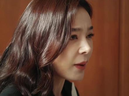 #她的盛焰 《她的盛焰》暂定于20206年3月13日在腾讯视频首播。该部由马思纯、宁理、袁姗姗领衔主演的都市剧,讲述了女主饶雨瓷在经历闺蜜陷害后,从精神病院出来展开复仇的故事。#马思纯#宁理#袁姗姗#新剧来袭