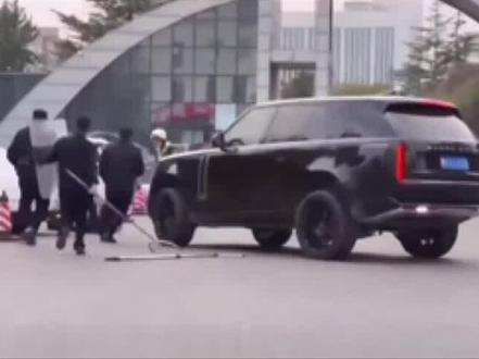 见义勇为 干得漂亮#路虎揽胜