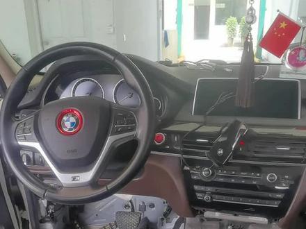 宝马X5 F15底盘、中央扶手如何拆卸、快速拆卸方法,希望能帮到有用的人#汽车保养与维修 #修车我是认真的 #专业维修保养 #修车人的生活