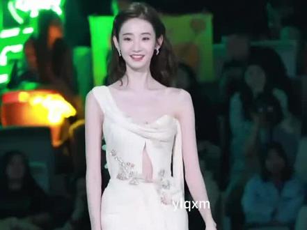 #短视频变现 张艺凡获奖感谢时代峰峻 #张艺凡 #星光大赏