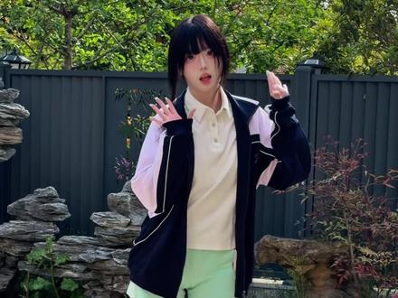 给我家院子来扫地了 #添添扫地摇