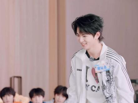 新春荣耀大作战EP1(上)橹穆纯享版 #橹穆 #tf家族新年音乐会 #物料 @DOU+小助手 剪不动了 下集吧 真的剪不完根本剪不完