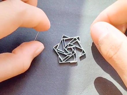 #上热门 手工制作六角芒星快来学起来吧!
记得给我点个关注哦💓